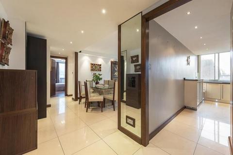 3 bedroom flat to rent - Quadrangle Tower, Cambridge Square, Hyde Park W2