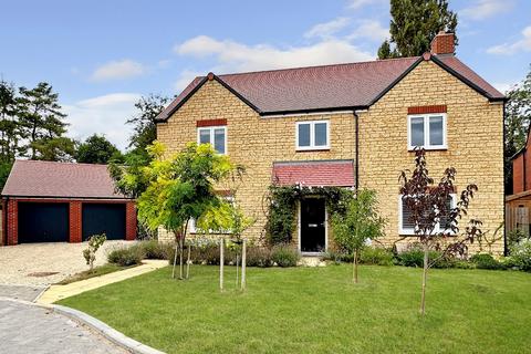 5 bedroom detached house for sale - Davies Meadow, East Hanney, OX12