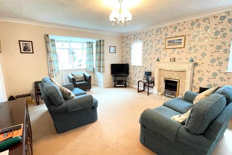 4 bedroom detached house for sale, Marl Gardens, Deganwy