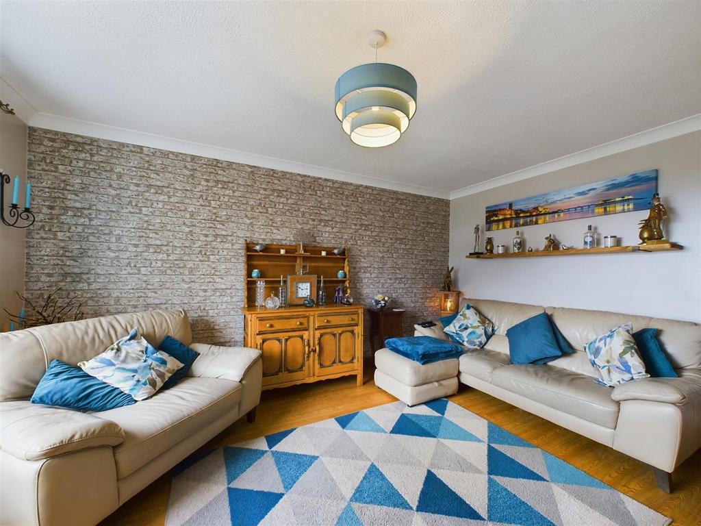 Lynewood Close, Cromer 3 bed terraced house for sale £250,000