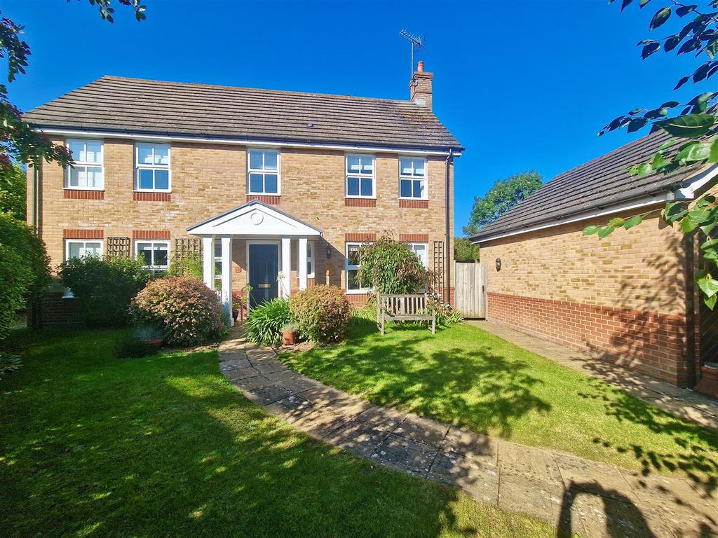 Bildeston Gardens, Ipswich 4 bed detached house for sale £575,000