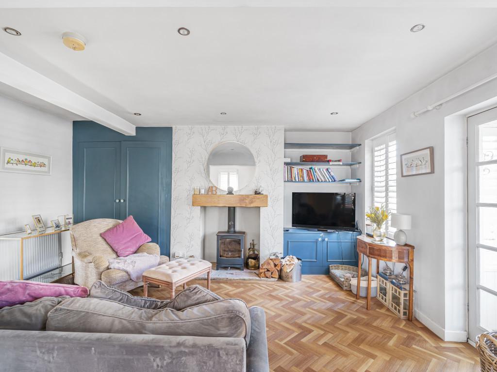 Corner House, Main Street, Ulleskelf, Tadcaster 3 bed semidetached