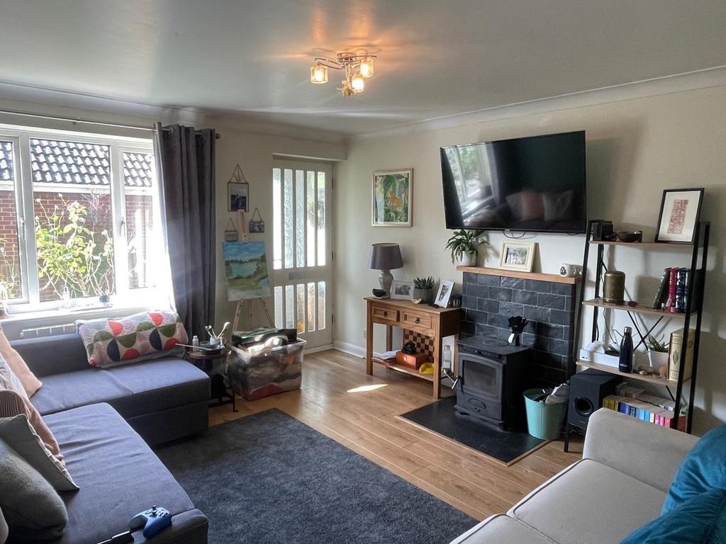 Living Room Cont.jpg