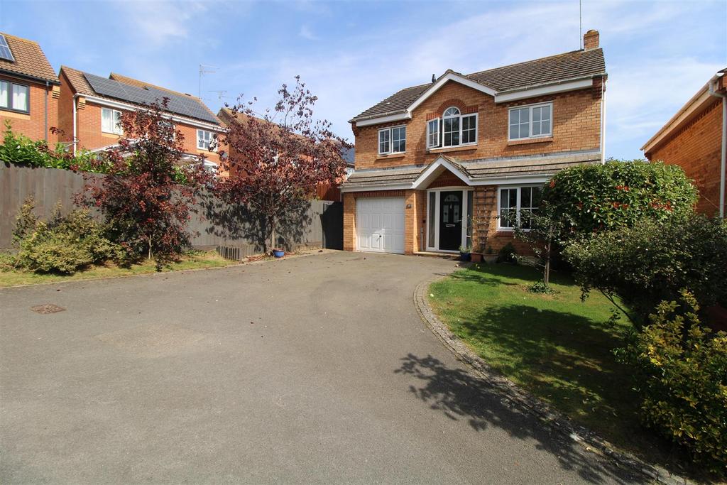 Edgehill Drive, Daventry 4 bed house for sale £369,995