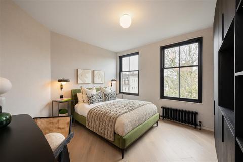3 bedroom apartment for sale, Beaufort Street, Chelsea SW3.