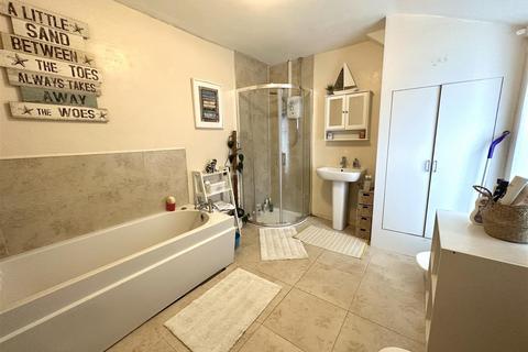 27 Milward Road, Barry, CF63 3QD