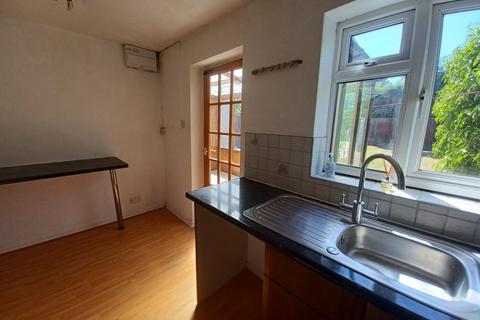 2 bedroom terraced house to rent - Crimscote Close, Shirley, B90 4TT
