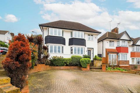 5 bedroom detached house for sale - Dovehouse Gardens, Chingford