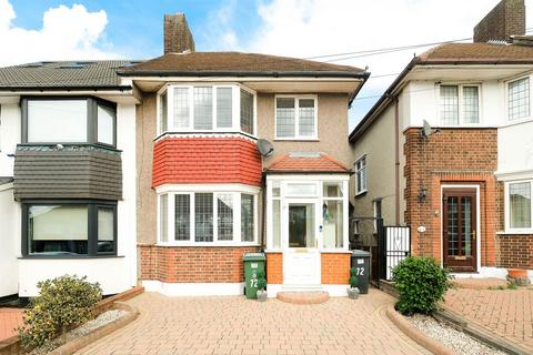72 Leadale Avenue, London, E4 8AY