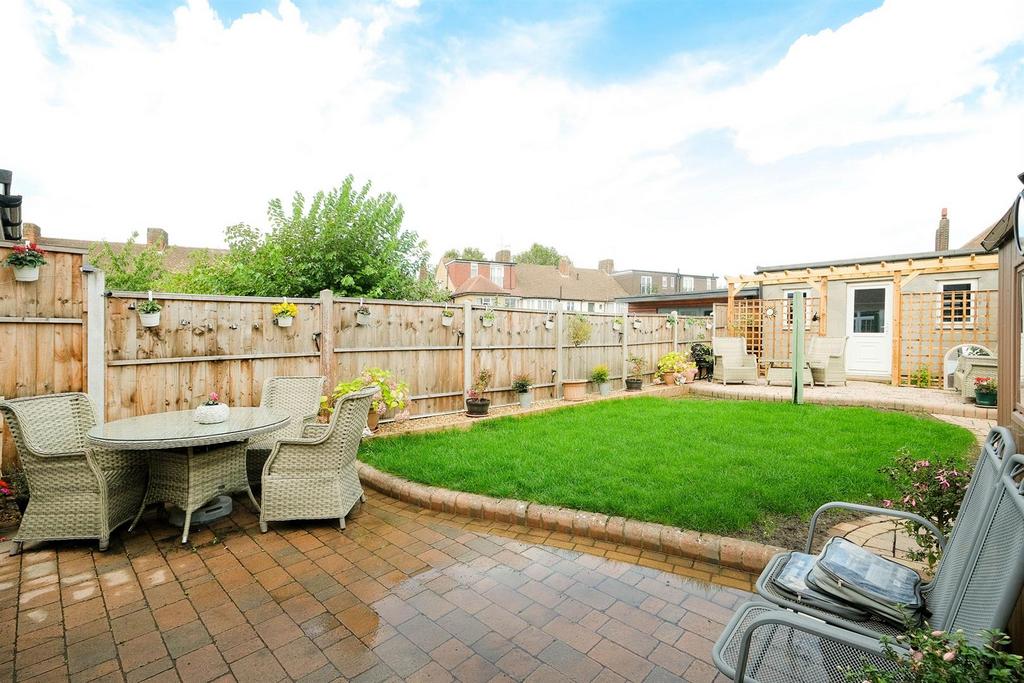 72 Leadale Avenue-24 resized.jpg