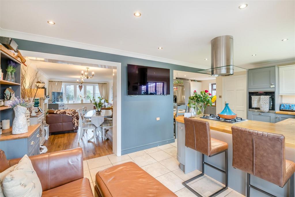 8569882-interior12.jpg