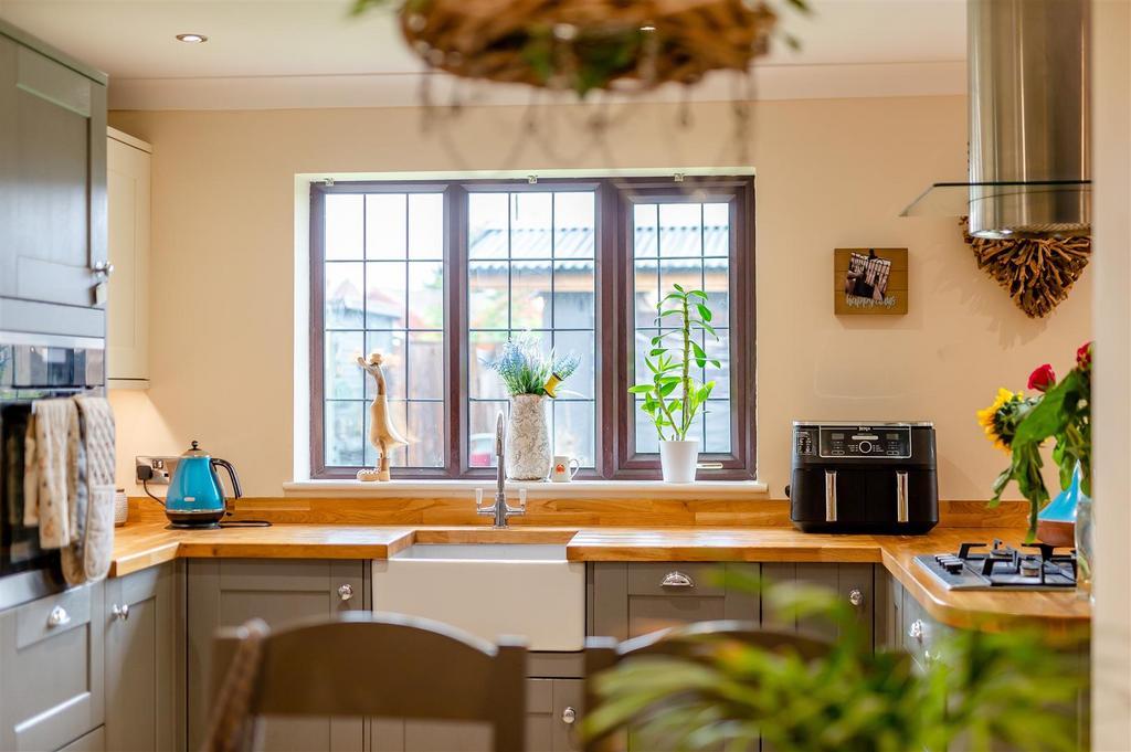 8569882-interior39.jpg