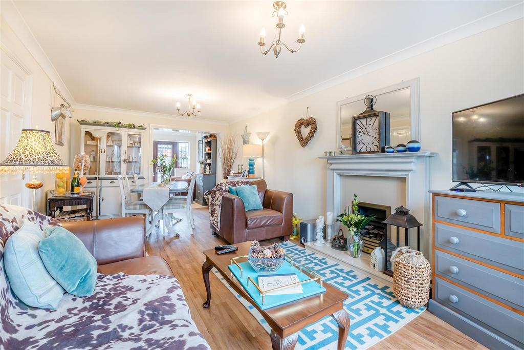 8569882-interior16.jpg