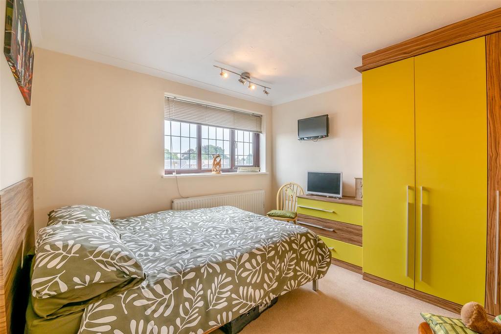 8569882-interior22.jpg