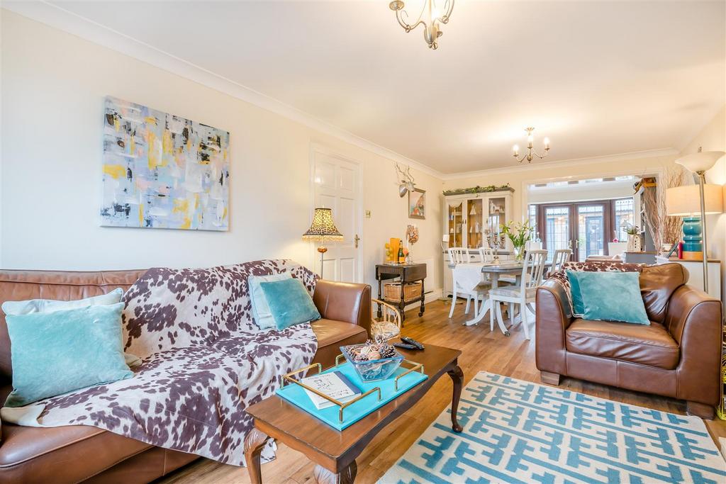 8569882-interior15.jpg
