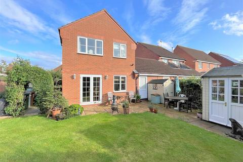3 bedroom detached house for sale - Hoopers Close, Bottesford