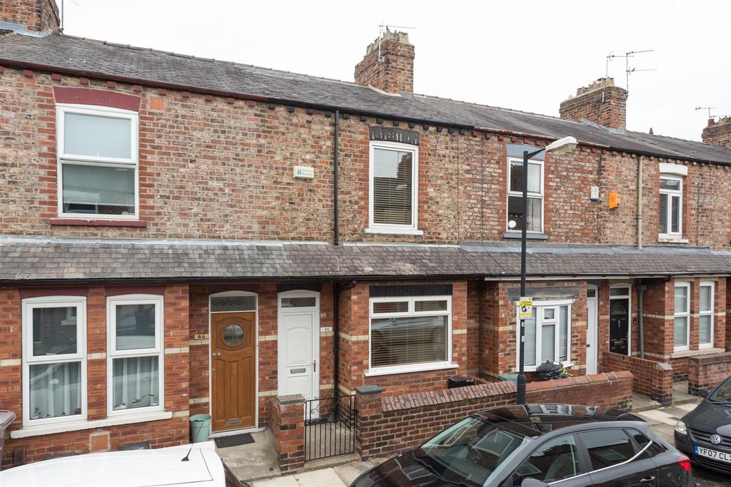 Baker Street York 2 bed terraced house £975 pcm (£225 pw)
