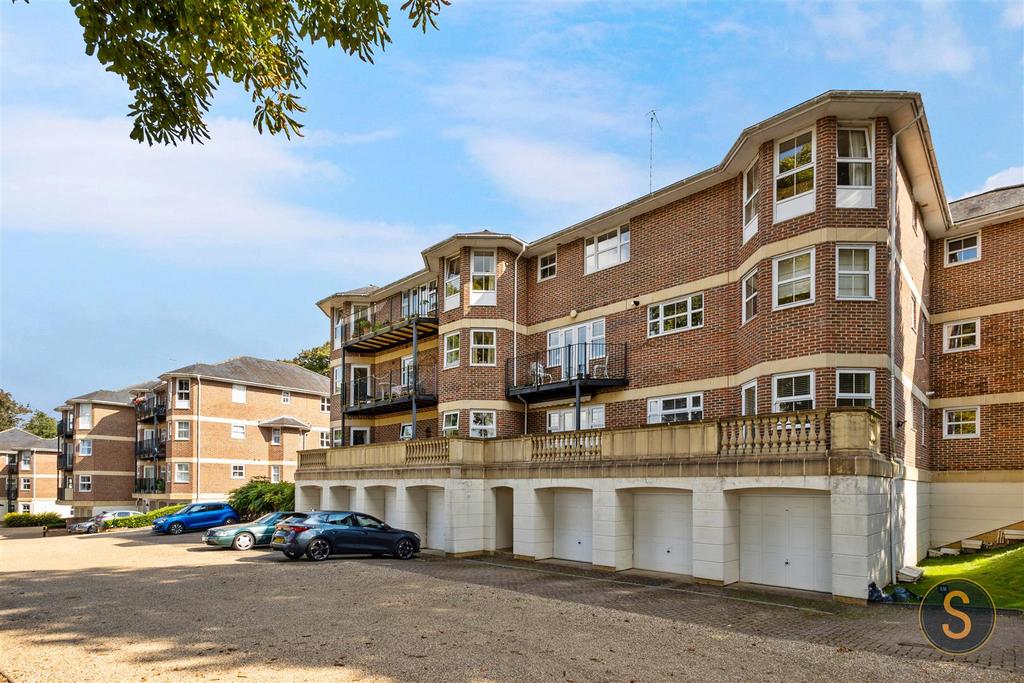 Chesham Road, Berkhamsted 2 bed apartment for sale £500,000