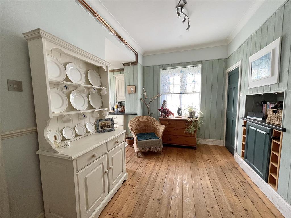 Utility Room/Pantry