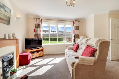 2 bedroom bungalow for sale - Kenwith Castle Gardens, Abbotsham, Bideford, Devon, EX39