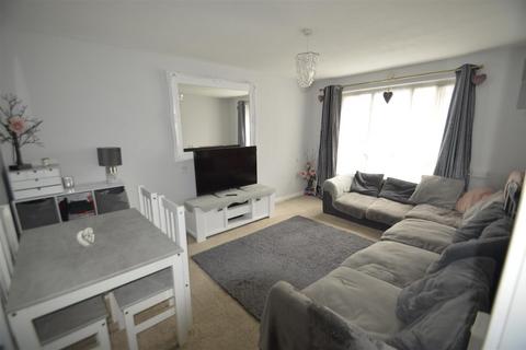 1 bedroom apartment for sale, Aidan Close, Dagenham