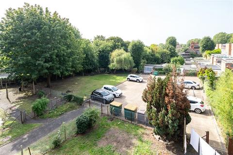 6 Ricards Road, London, SW19 7ES