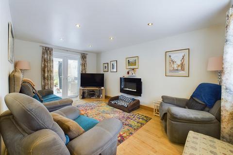 52 Bryn Uchaf, Bryn, Llanelli, SA14 9UQ