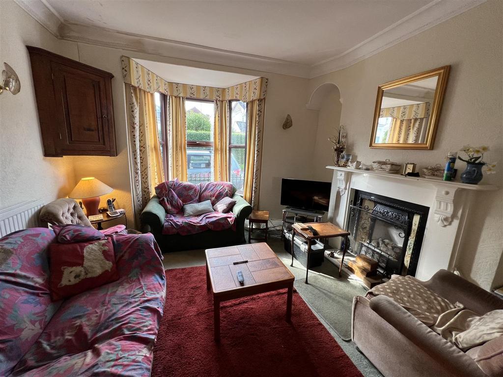 Stepney Road, Llandeilo 3 bed semidetached house for sale £300,000