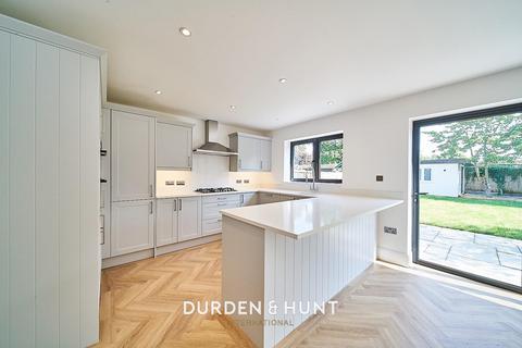 4 bedroom detached house for sale - Charles Street, Epping, CM16