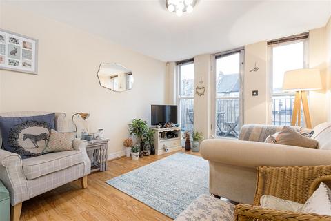 1 bedroom apartment to rent, Sumatra Road, West Hampstead NW6