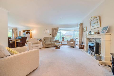 3 bedroom apartment for sale, Buckingham Close, Guildford