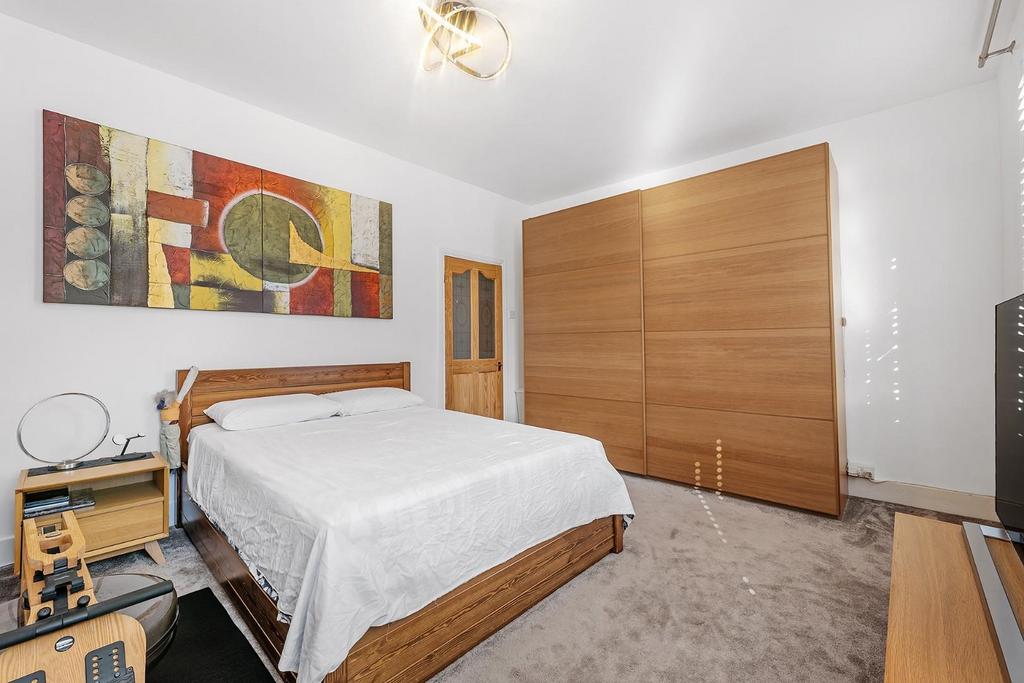 Principal Bedroom (2).JPG