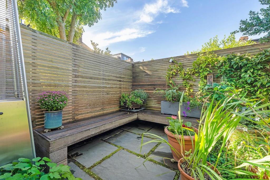 Garden (2).JPG