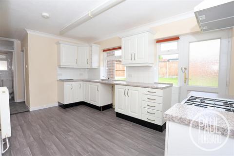 2 bedroom detached bungalow for sale, Gloucester Avenue, Oulton Broad, NR32