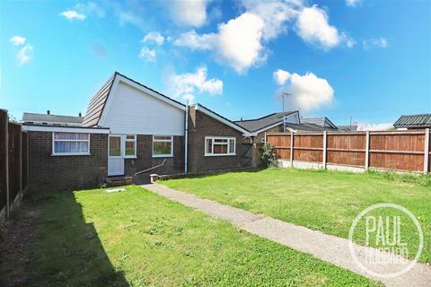 2 bedroom detached bungalow for sale, Gloucester Avenue, Oulton Broad, NR32