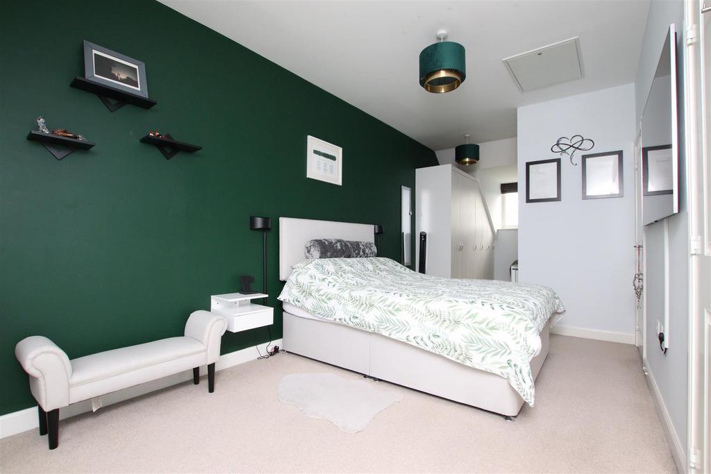 Bedroom 1.JPG