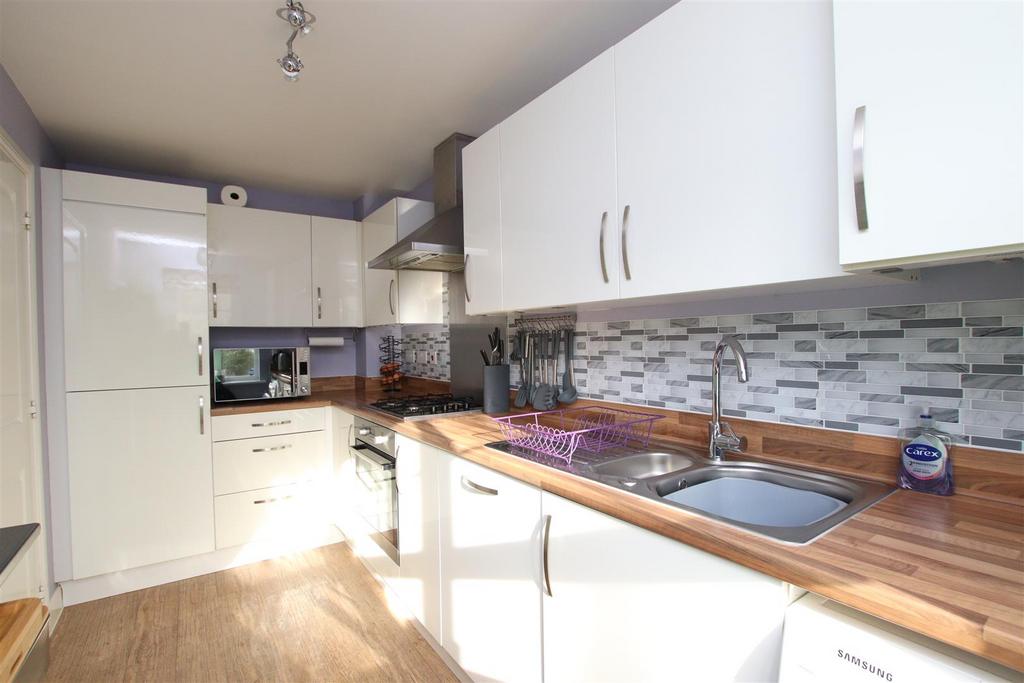 Kitchen.JPG