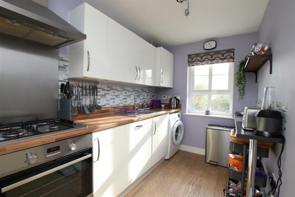 Kitchen..JPG