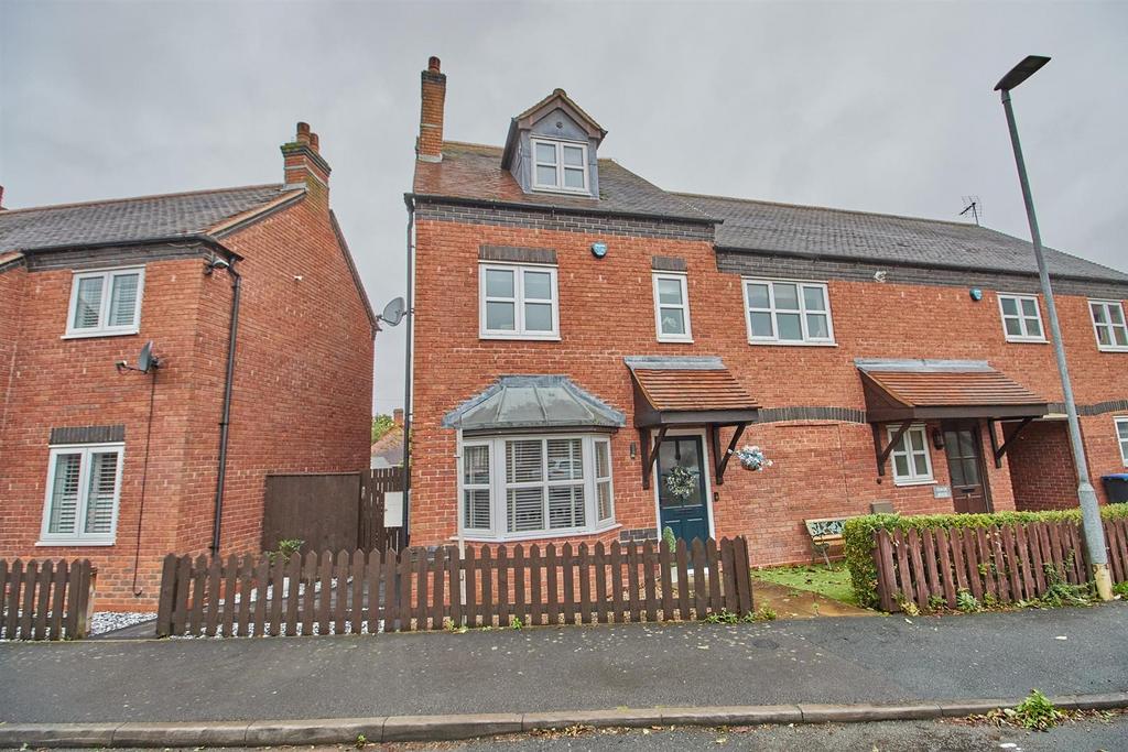 Crown Hill Close, Stoke Golding 3 bed end of terrace house for sale £