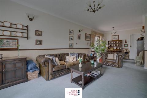 58 Spencer Drive, Ravenfield, Rotherham, S65 4PX