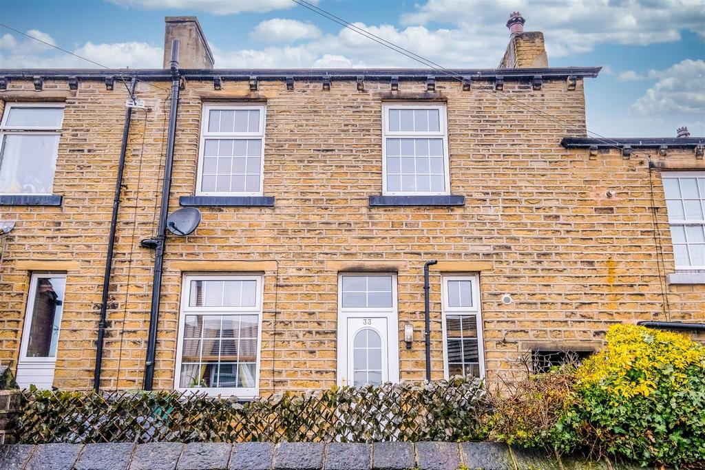 Burn Road, Huddersfield, HD3 2 bed terraced house to rent £700 pcm (£
