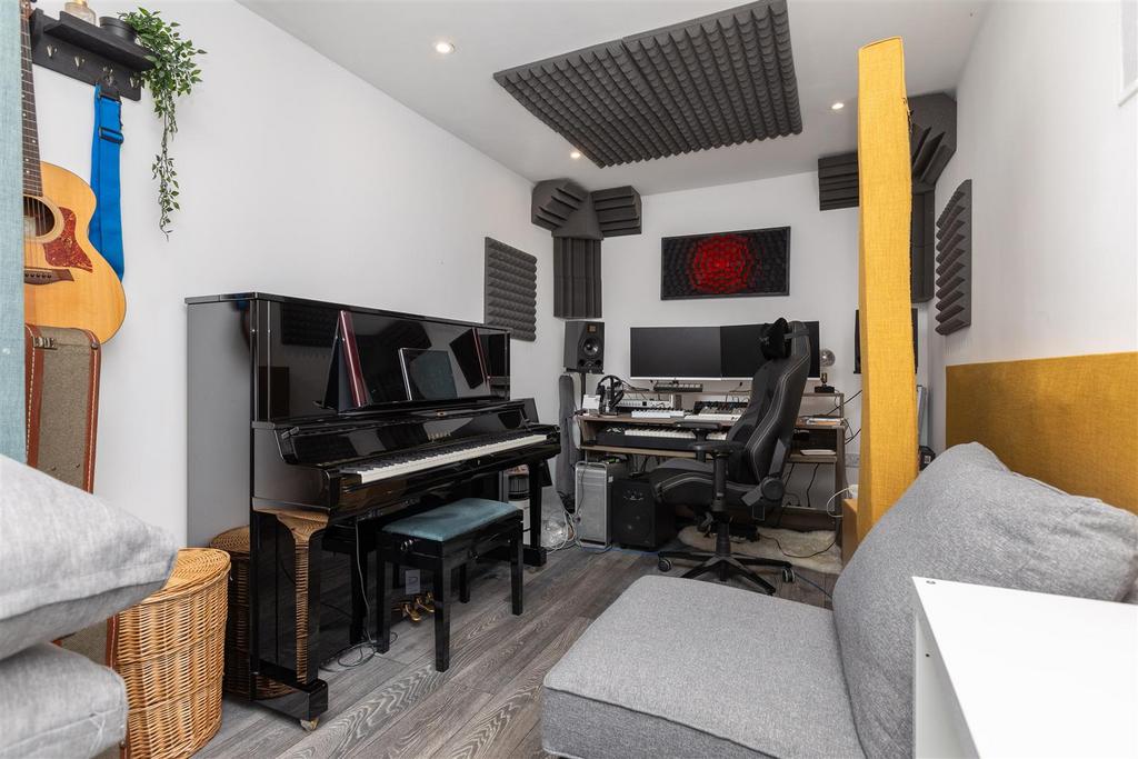 Music Room/External Office