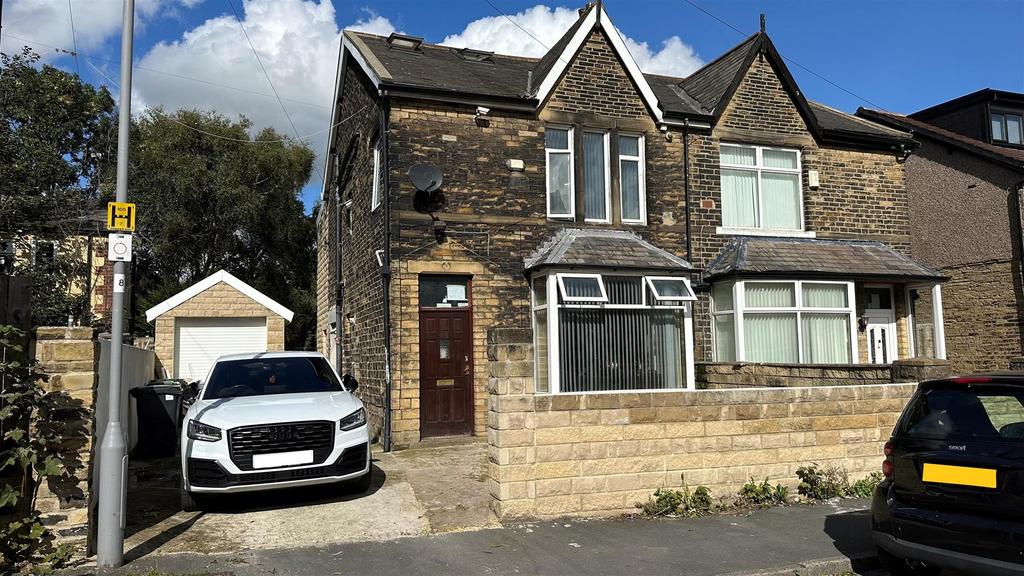 Silverhill Drive, Bradford 4 bed townhouse for sale £230,000