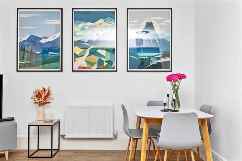 2 bedroom flat for sale - Southlands Way, Shoreham-By-Sea