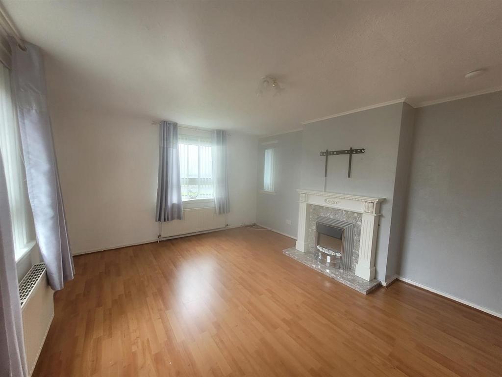 Arran Avenue, Port Glasgow PA14 2 bed flat £500 pcm (£115 pw)