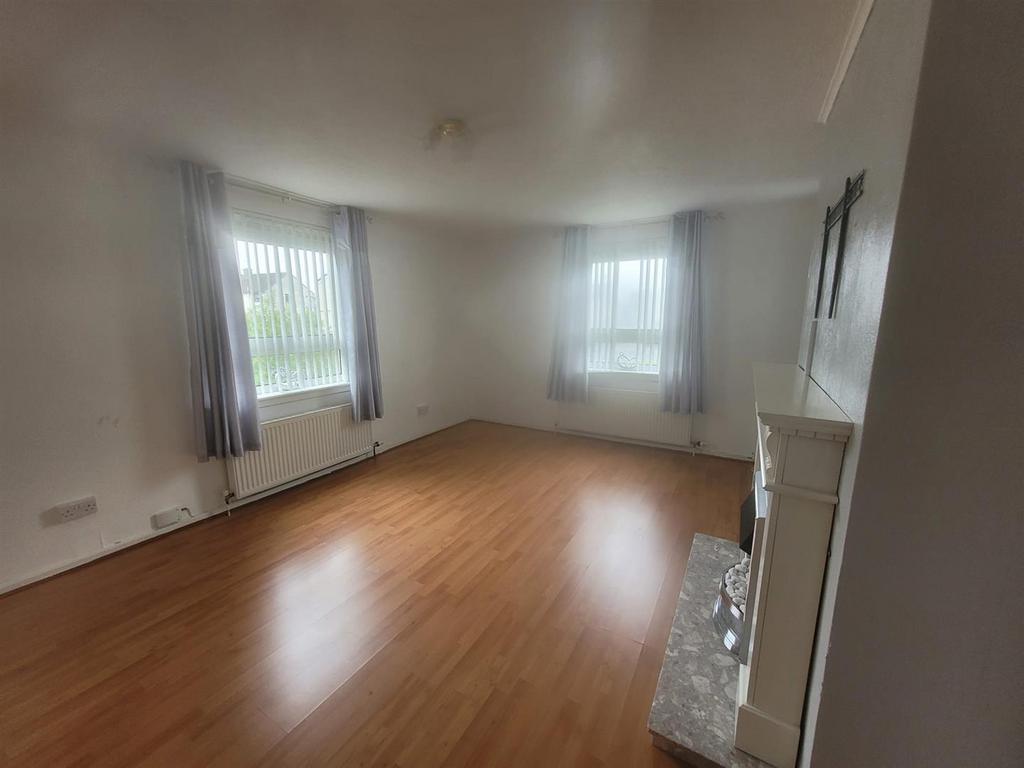 Arran Avenue, Port Glasgow PA14 2 bed flat £500 pcm (£115 pw)