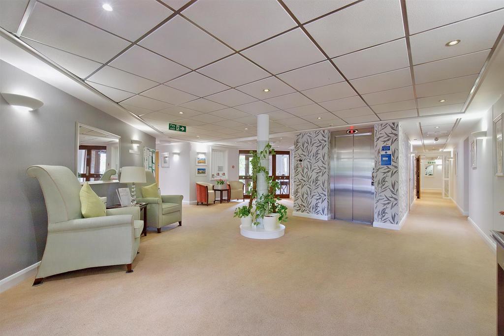 8562505-interior01-800.JPG