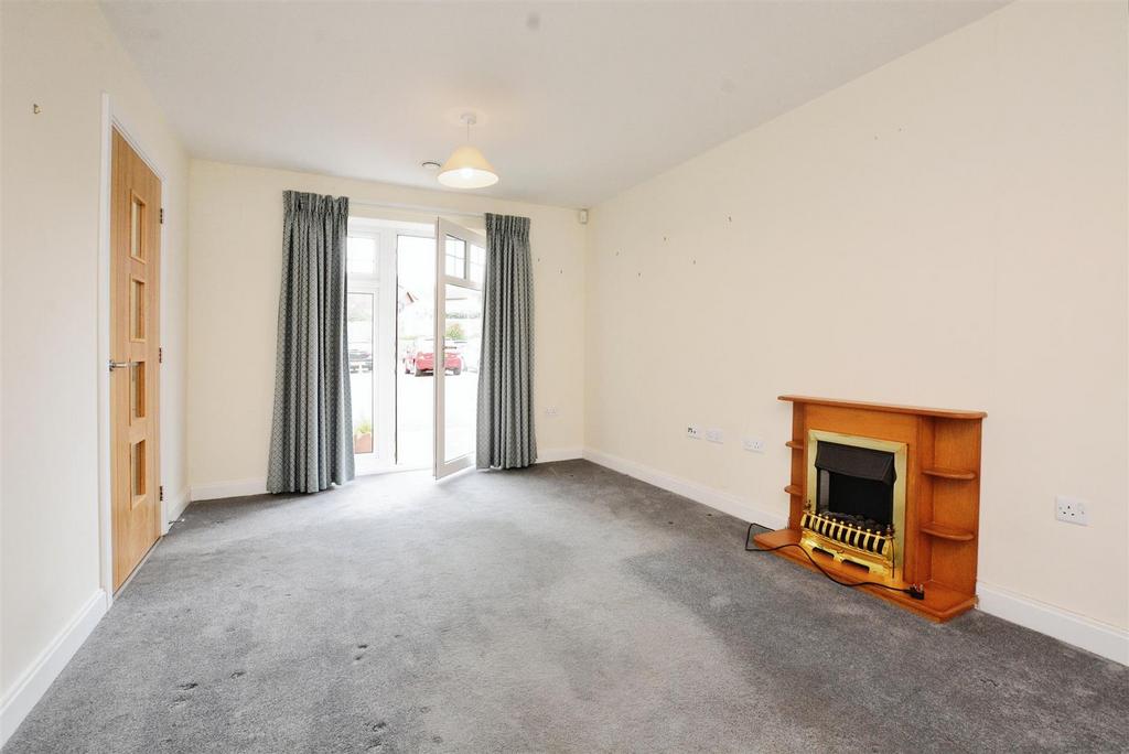 Rosebud Court, Westfield Road... 1 bed apartment for sale £160,000