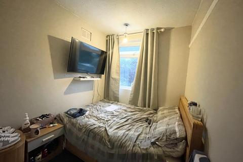 16 Penn Close, Greenford, UB6 9NS