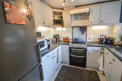 2 bedroom terraced house for sale - Bright Meadow, Halfway, Sheffield, S20